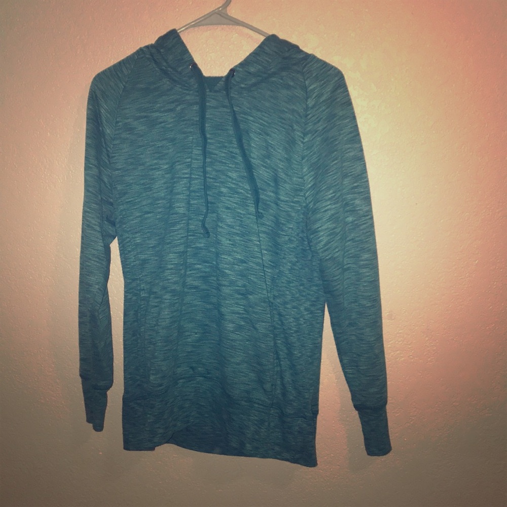 Green sweat shirt